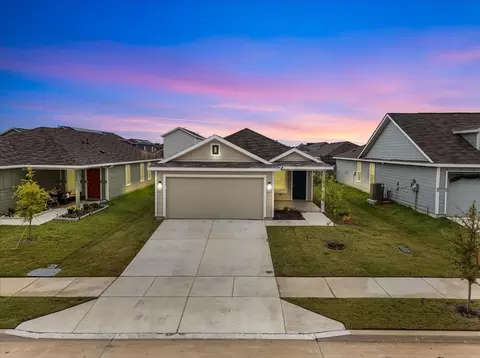 1412 Silver Oak Ln, Fort Worth, TX 76140