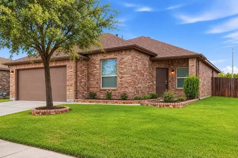 5100 Sugarcane Ln, Fort Worth, TX 76179