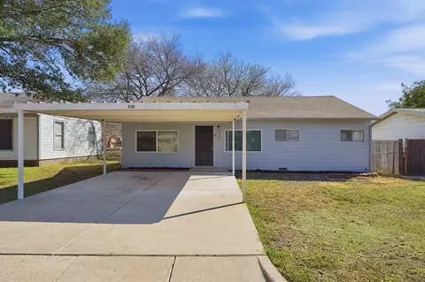 110 N Redford Ln, White Settlement, TX 76108