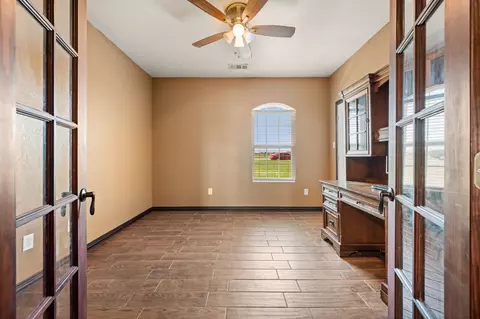 Entry Way - 939 Old Reno Rd, Springtown, TX 76082 photo 2 of 3