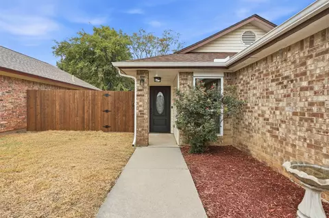 2508 Countryside Ln, Fort Worth, TX 76133