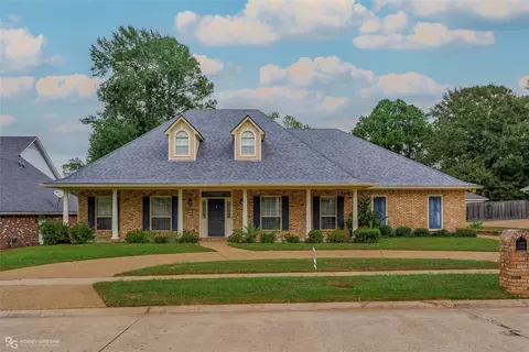 9513 Stonehaven Dr, Shreveport, LA 71118