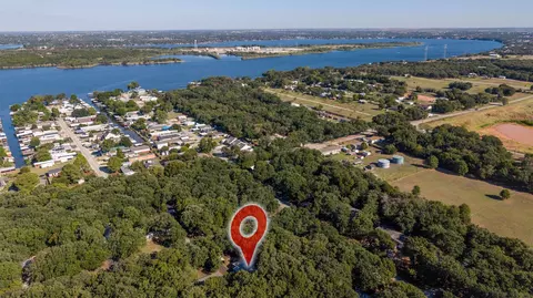 4647 Lyndi Ln, Granbury, TX 76049