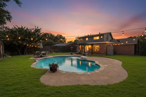 7917 Donegal Ln, North Richland Hills, TX 76180