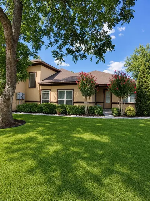 570 Harmony Cir, Weatherford, TX 76087