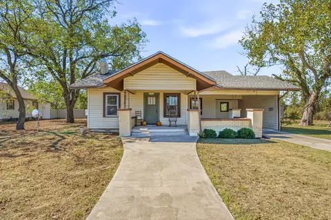 218 W Rogan St, Gorman, TX 76454
