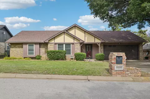 4609 Lester Dr, Arlington, TX 76016