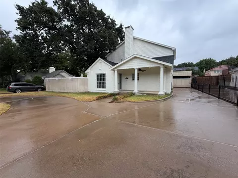 3911 White Settlement Rd, Fort Worth, TX 76107