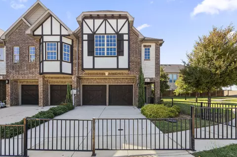 103 Kensington Dr, Lewisville, TX 75067
