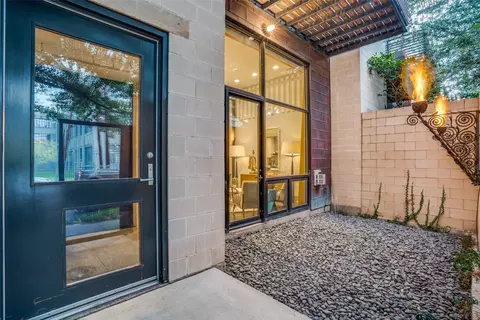 3819 Commerce St, Dallas, TX 75226