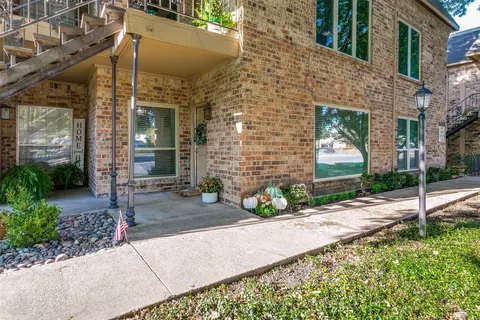 4413 Bellaire Dr S #104S, Fort Worth, TX 76109