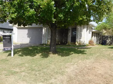10630 Lone Pine Ln, Fort Worth, TX 76108
