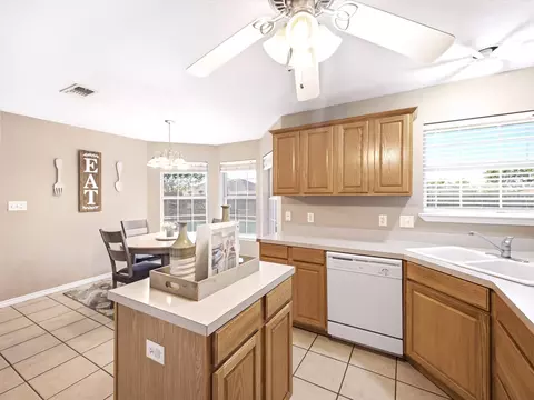 Kitchen - 928 Calder St, Howe, TX 75459 photo 2 of 2