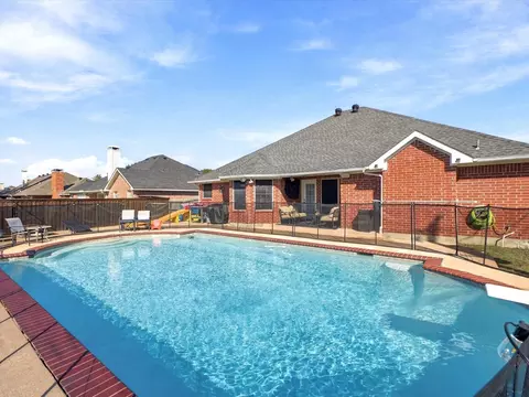 Exterior - 928 Calder St, Howe, TX 75459 photo 4 of 7