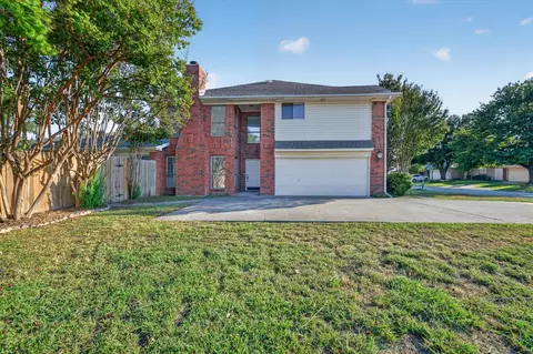 5646 Cancun Dr, North Richland Hills, TX 76180