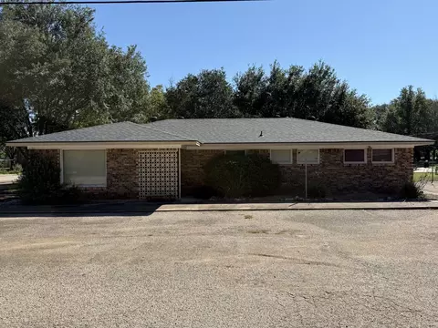401 5th St, Valley Mills, TX 76689