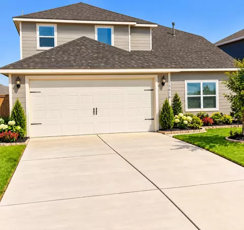 13616 Roosevelt Arch Dr, Ponder, TX 76259