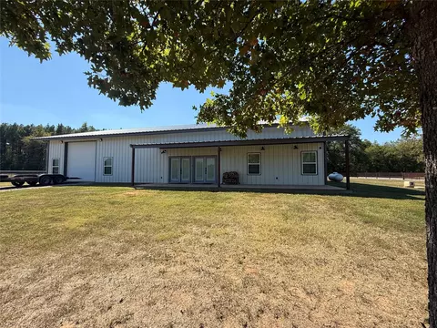 Exterior - 109 Dutch John Rd, Plain Dealing, LA 71064 photo 3 of 6