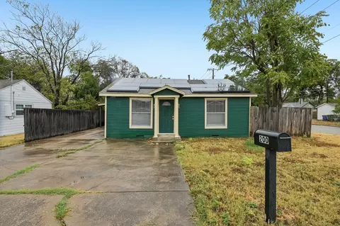 200 N Roe St, White Settlement, TX 76108