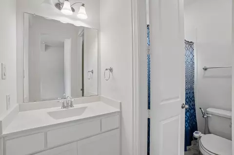 Bath - 1816 Longspur Dr, Argyle, TX 76226 photo 3 of 5