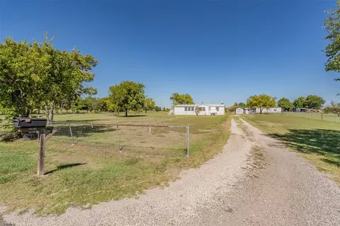 7885 Little Br, Waxahachie, TX 75167