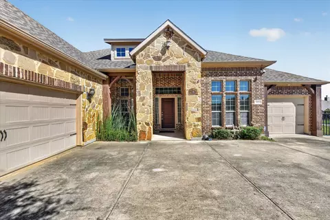 7529 Zinnia Ln, Forest Hill, TX 76140