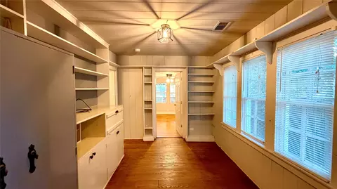 Entry Way - 313 Elm Dr, Terrell, TX 75160 photo 1 of 3