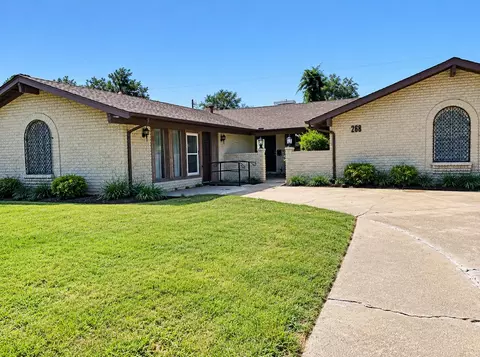 6208 Winifred Dr, Fort Worth, TX 76133