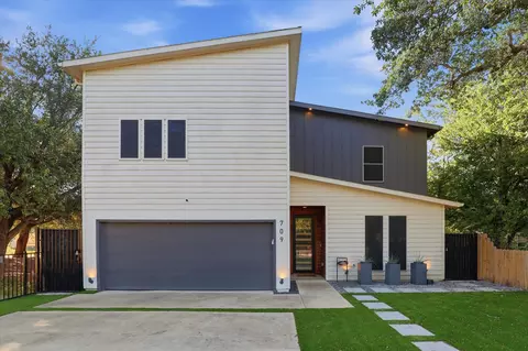 709 Woodbine Ave, Dallas, TX 75203