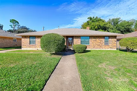 2909 Lee Park Dr, Irving, TX 75062