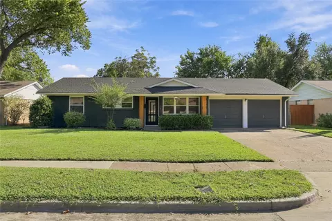 2960 Amber Ln, Farmers Branch, TX 75234