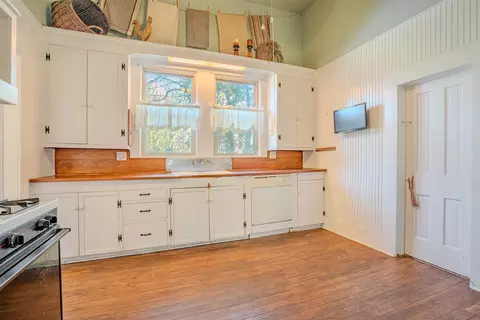 Kitchen - 237 N Patrick St, Dublin, TX 76446 photo 2 of 2