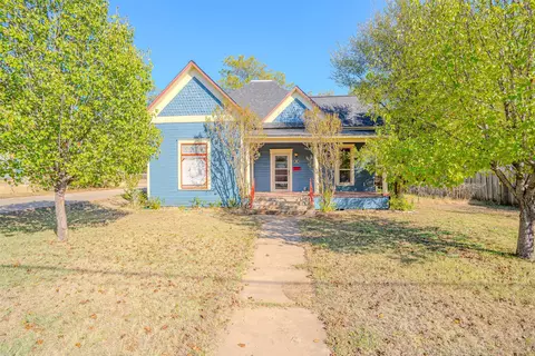 Exterior - 237 N Patrick St, Dublin, TX 76446 photo 2 of 7