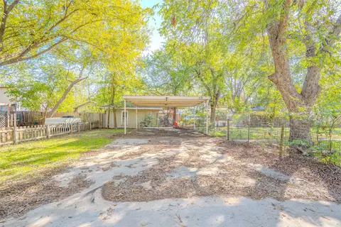 Exterior - 237 N Patrick St, Dublin, TX 76446 photo 6 of 7