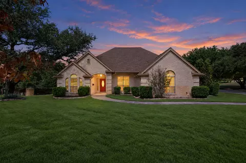 106 Woodhaven Ct, Weatherford, TX 76087