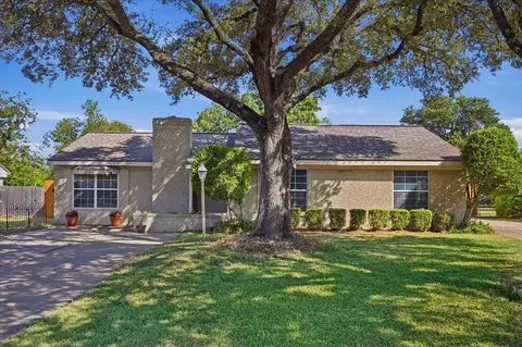 3520 South Dr, Fort Worth, TX 76109