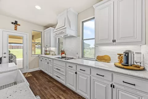 Kitchen - 1205 Redbud St, Howe, TX 75459 photo 3 of 4