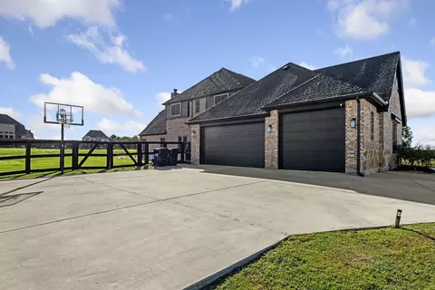 Exterior - 1205 Redbud St, Howe, TX 75459 photo 2 of 6