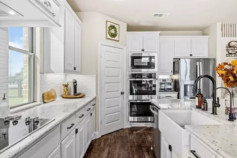 Kitchen - 1205 Redbud St, Howe, TX 75459 photo 4 of 4