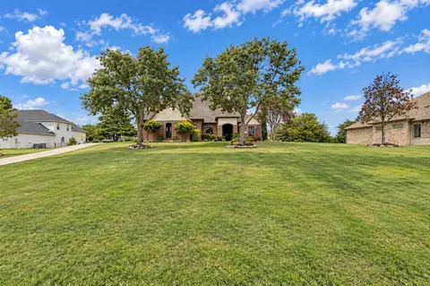 4613 Lake Breeze Dr, Mckinney, TX 75071