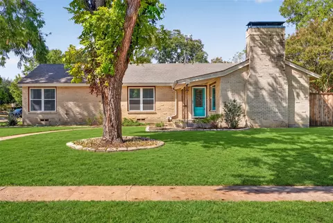 9733 Edgelake Dr, Dallas, TX 75218