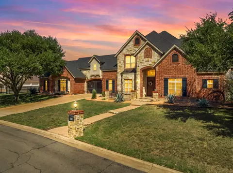 1021 Cascade Trl, Mcgregor, TX 76657