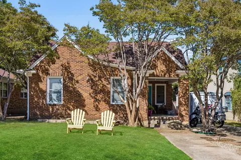 823 Kidd Springs Dr, Dallas, TX 75208