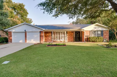 6305 Whitman Ave, Fort Worth, TX 76133