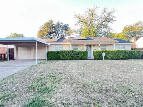212 Straw Rd, Saginaw, TX 76179