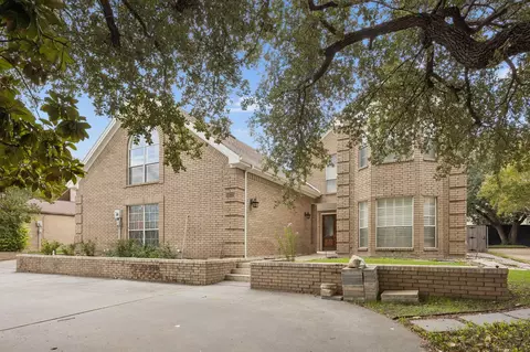 6422 Covecreek Pl, Dallas, TX 75240