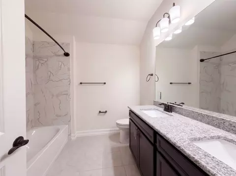Bath - 3412 Lillian Ct, Celina, TX 75009 photo 3 of 3