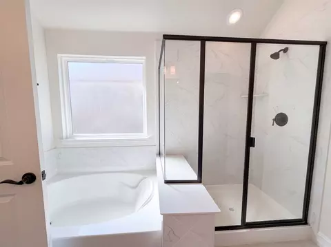 Bath - 3412 Lillian Ct, Celina, TX 75009 photo 2 of 3