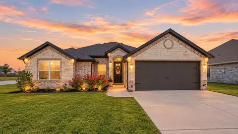 601 Violet Dr, Tolar, TX 76476