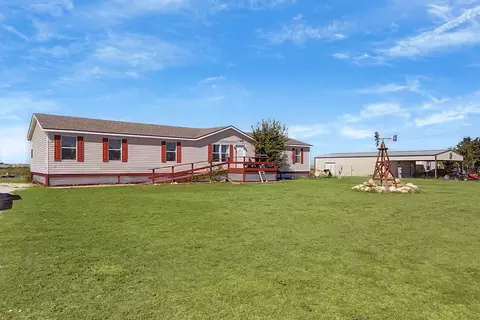 9217 Montana St, Joshua, TX 76058